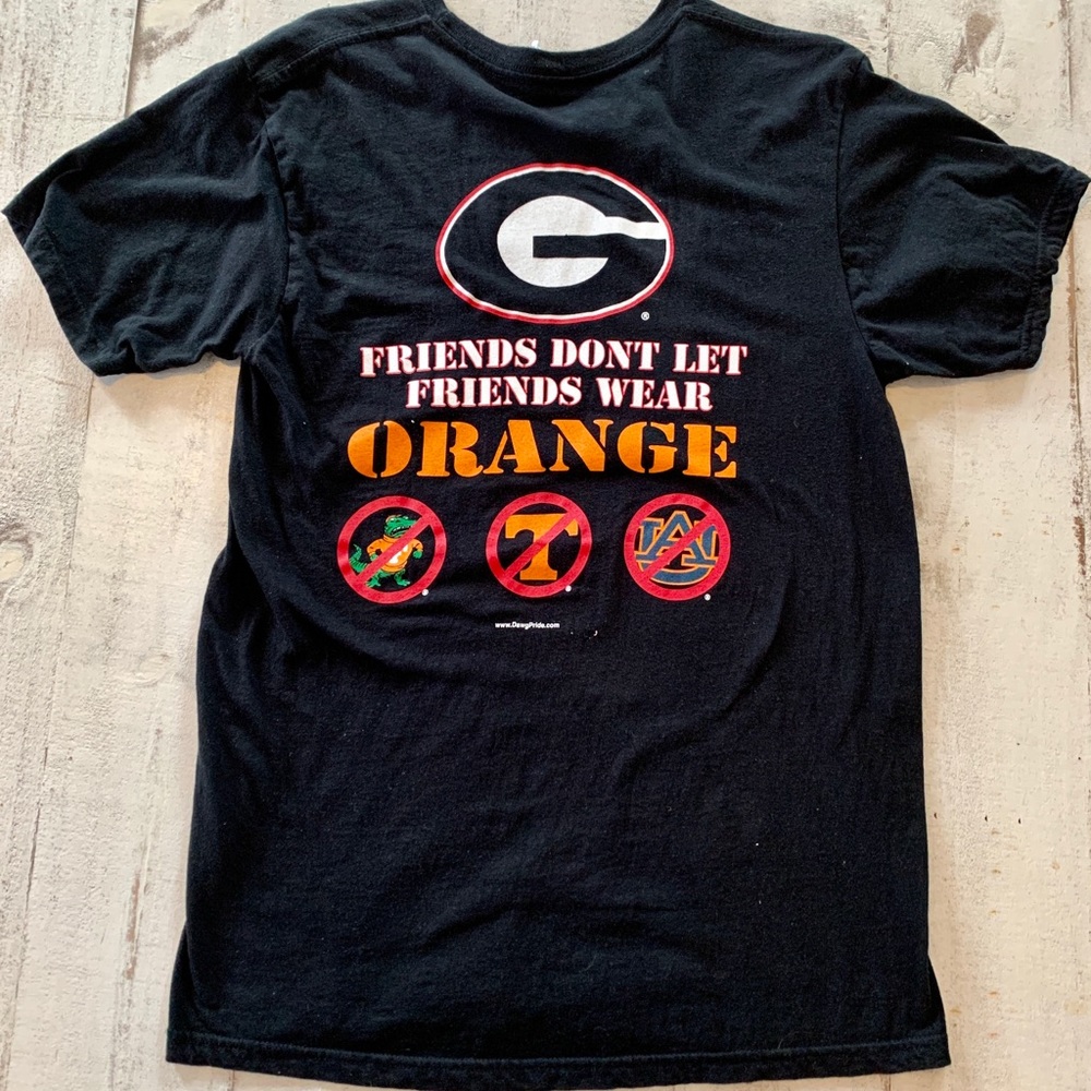 Georgia Bulldogs tshirt, size M